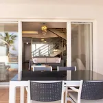 Spacious Perfect Flat With Private Pool